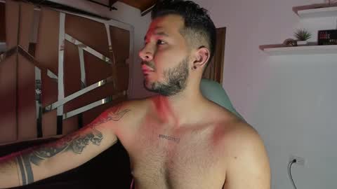 MIKEE online show from 24, 1, 2025