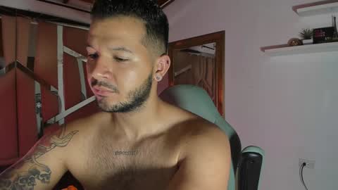 MIKEE online show from 1, 2, 2025