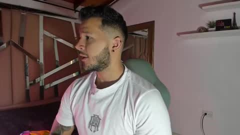 MIKEE online show from 18, 2, 2025