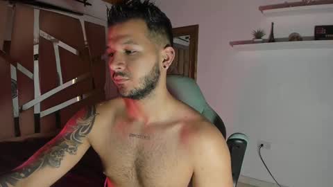 MIKEE online show from 5, 3, 2025