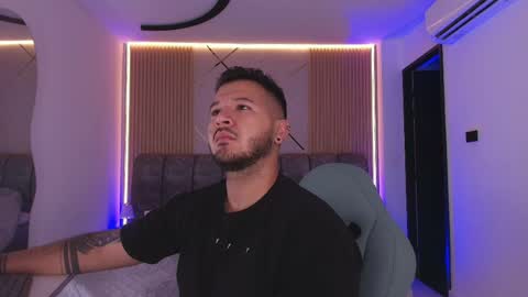 MIKEE online show from 22, 4, 2026