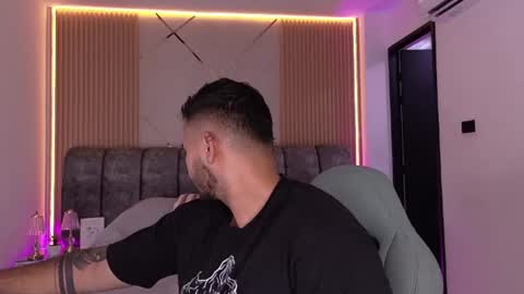 Snapshot of mr_mikee_ chatting on 25, 6, 2026 MIKEE online show from 25, 6, 2026