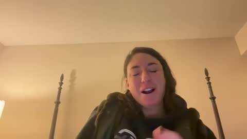 Snapshot of mr_mrs_glitter chatting on 8, 2, 2026 Mr Mrs Glitter online show from 8, 2, 2026