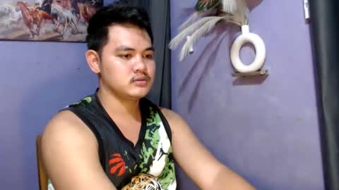 Snapshot of mr_olivercummerx chatting on 6, 4, 2026 mr_olivercummerx online show from 6, 4, 2026