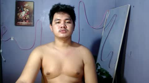 Snapshot of mr_olivercummerx chatting on 10, 5, 2026 mr_olivercummerx online show from 10, 5, 2026
