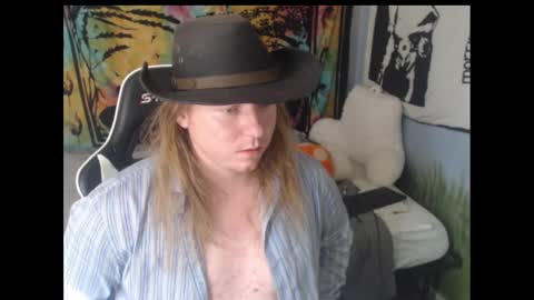 mr_strawberry online show from 28, 9, 2025