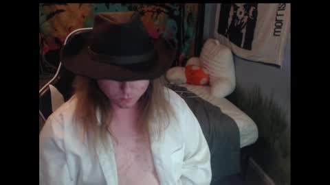 mr_strawberry online show from 5, 10, 2025