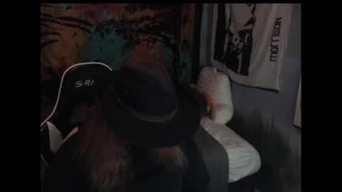 mr_strawberry online show from 7, 10, 2025