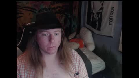 mr_strawberry online show from 8, 10, 2025