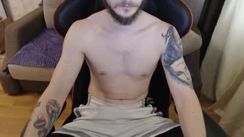 Snapshot of mrbeautifuleyes chatting on 13, 1, 2025 mrbeautifuleyes online show from 13, 1, 2025