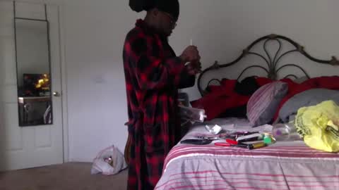 MrBigDThomas online show from 4, 10, 2025