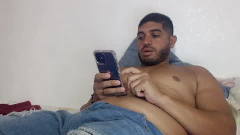 Snapshot of mrcum24 chatting on 8, 10, 2025 Will online show from 8, 10, 2025