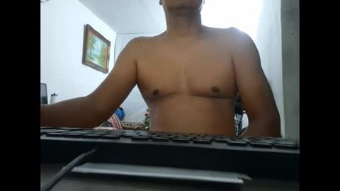 Snapshot of mrdongato01 chatting on 1, 1, 2025 Gato online show from 1, 1, 2025