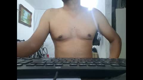 Snapshot of mrdongato01 chatting on 15, 9, 2025 Gato online show from 15, 9, 2025