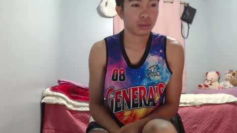 Snapshot of mrheartthief chatting on 1, 8, 2026 mrheartthief online show from 1, 8, 2026