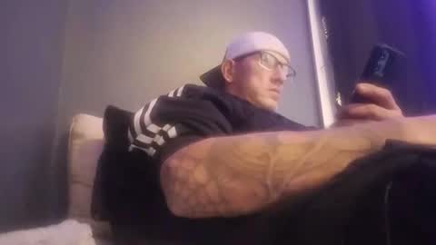 Snapshot of mrj1979 chatting on 23, 12, 2024 mrj1979 online show from 23, 12, 2024