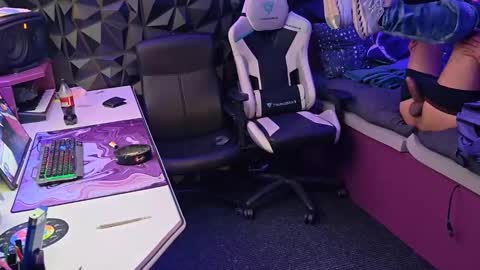 mrlongplay835366 online show from 27, 2, 2026