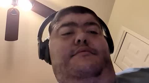 Snapshot of mrorange50187 chatting on 7, 10, 2025 mrorange50187 online show from 7, 10, 2025