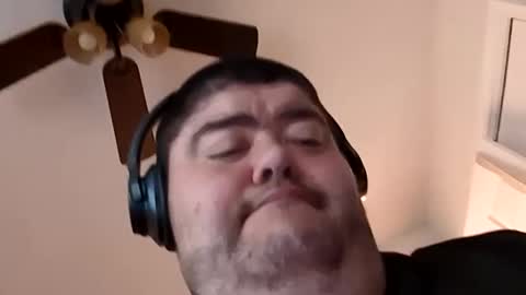 Snapshot of mrorange50187 chatting on 12, 10, 2025 mrorange50187 online show from 12, 10, 2025