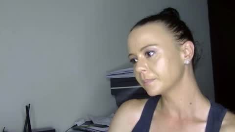Snapshot of mrs_bunny_swing chatting on 1, 4, 2026 mrs_bunny_swing online show from 1, 4, 2026