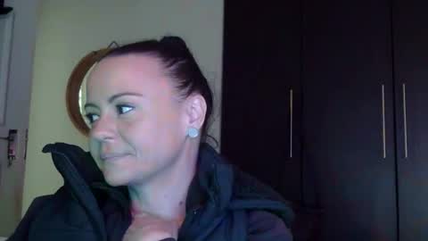 Snapshot of mrs_bunny_swing chatting on 27, 4, 2026 mrs_bunny_swing online show from 27, 4, 2026