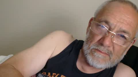 Snapshot of mrtease5 chatting on 15, 7, 2026 mrtease5 online show from 15, 7, 2026