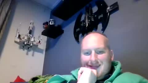 Snapshot of mrzwolle chatting on 4, 12, 2024 mrzwolle online show from 4, 12, 2024
