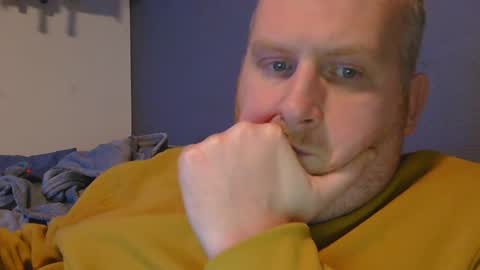 Snapshot of mrzwolle chatting on 5, 1, 2025 mrzwolle online show from 5, 1, 2025