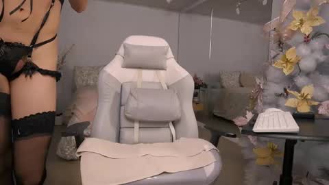 Snapshot of ms_lawless chatting on 17, 12, 2024 Samantha online show from 17, 12, 2024