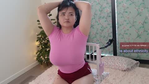 Snapshot of ms_mochii chatting on 24, 1, 2025 R o r i SnapChat heyroriv2 wednesday - sunday Noon oclock mountain - 5pm mountain online show from 24, 1, 2025