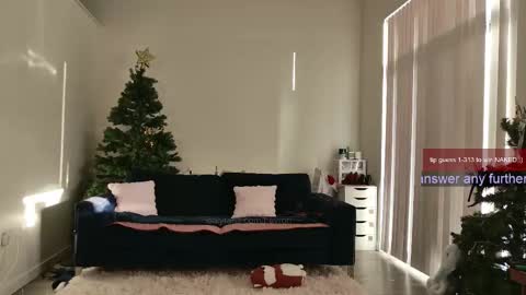 R o r i  SnapChat heyroriv2 wednesday - sunday Noon oclock mountain - 5pm mountain online show from 15, 1, 2026