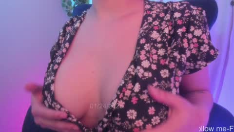 Meg  Vero online show from 25, 1, 2025