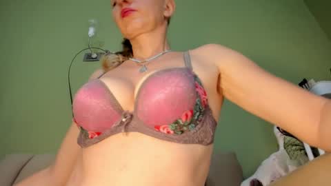 MsPurrfectLove online show from 8, 9, 2025