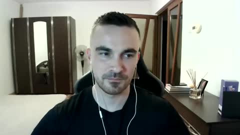 Snapshot of mu5clemania chatting on 3, 6, 2026 Victor online show from 3, 6, 2026
