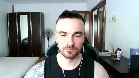 Snapshot of mu5clemania chatting on 7, 6, 2026 Victor online show from 7, 6, 2026