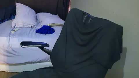 Snapshot of muffdiver718 chatting on 18, 2, 2025 Muffdiver online show from 18, 2, 2025