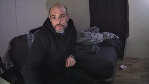 Snapshot of muffdiver718 chatting on 4, 2, 2026 Muffdiver online show from 4, 2, 2026