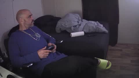 Snapshot of muffdiver718 chatting on 11, 2, 2026 Muffdiver online show from 11, 2, 2026