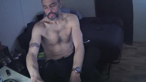 Muffdiver online show from 5, 3, 2026