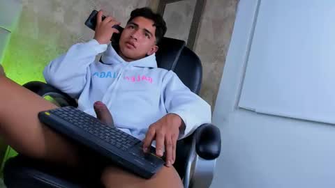 Snapshot of muichiro_tokito1 chatting on 23, 12, 2024 muichiro tokito1 online show from 23, 12, 2024