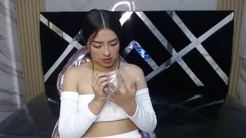 Snapshot of mulan_v chatting on 5, 2, 2025 Live 800am 200pm COLOMBIAN HOUR online show from 5, 2, 2025