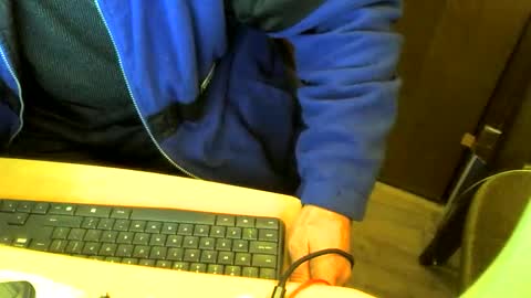 Snapshot of muller520 chatting on 23, 9, 2025 muller520 online show from 23, 9, 2025