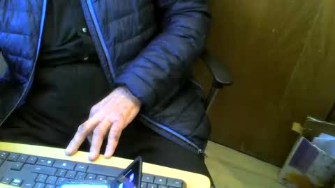 Snapshot of muller520 chatting on 27, 10, 2025 muller520 online show from 27, 10, 2025