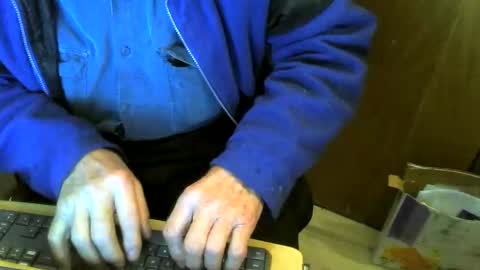 Snapshot of muller520 chatting on 13, 11, 2025 muller520 online show from 13, 11, 2025