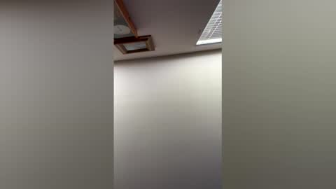 mum223969 online show from 19, 4, 2026