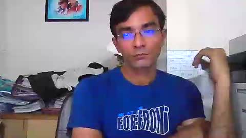 Snapshot of mumbaimonster8inch chatting on 21, 9, 2025 rajesh engineer online show from 21, 9, 2025