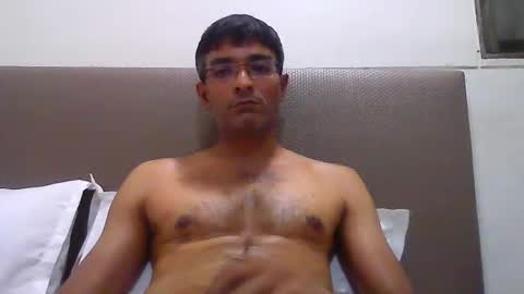 Snapshot of mumbaimonster8inch chatting on 14, 10, 2025 rajesh engineer online show from 14, 10, 2025