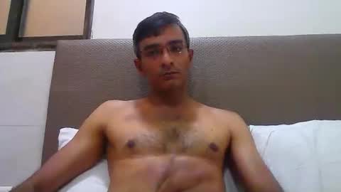 Snapshot of mumbaimonster8inch chatting on 1, 12, 2025 rajesh engineer online show from 1, 12, 2025