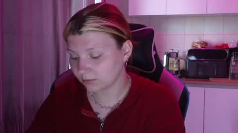 Snapshot of mura_muur chatting on 7, 6, 2026 Milana online show from 7, 6, 2026