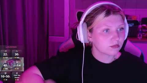 Snapshot of mura_muur chatting on 19, 7, 2026 Milana online show from 19, 7, 2026